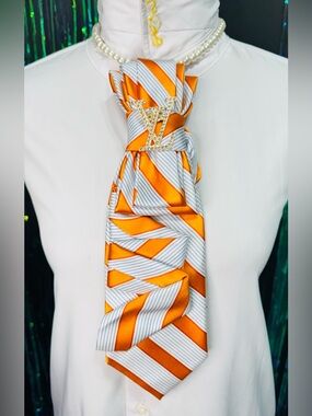 Izod Orange/White/Blue Striped Necktie with fashion Brooch